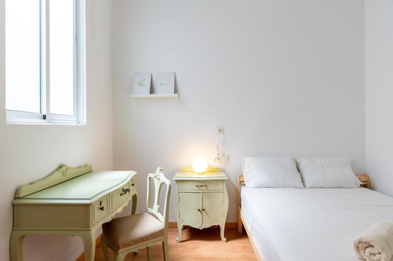 Aoa Conde De Ibarra Apartment Séville Extérieur photo
