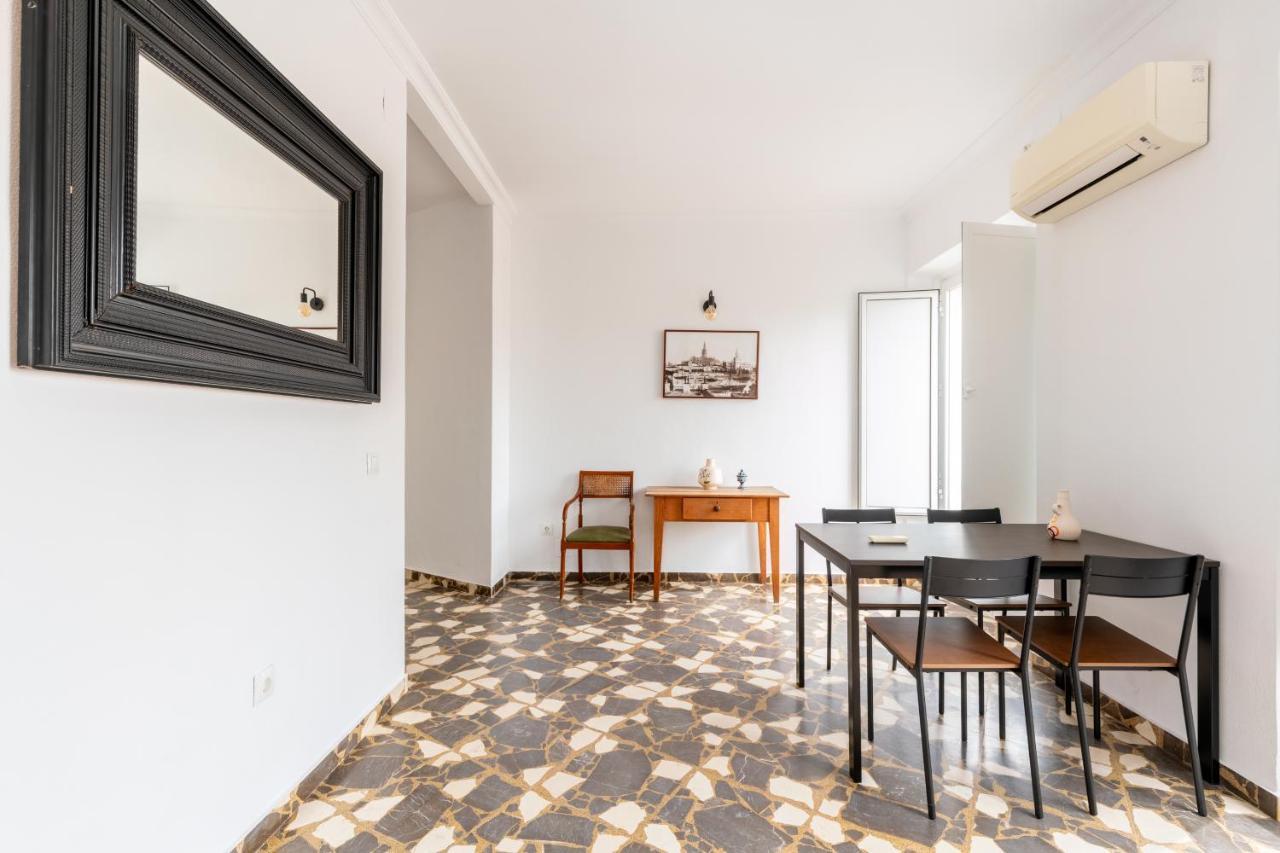 Aoa Conde De Ibarra Apartment Séville Extérieur photo