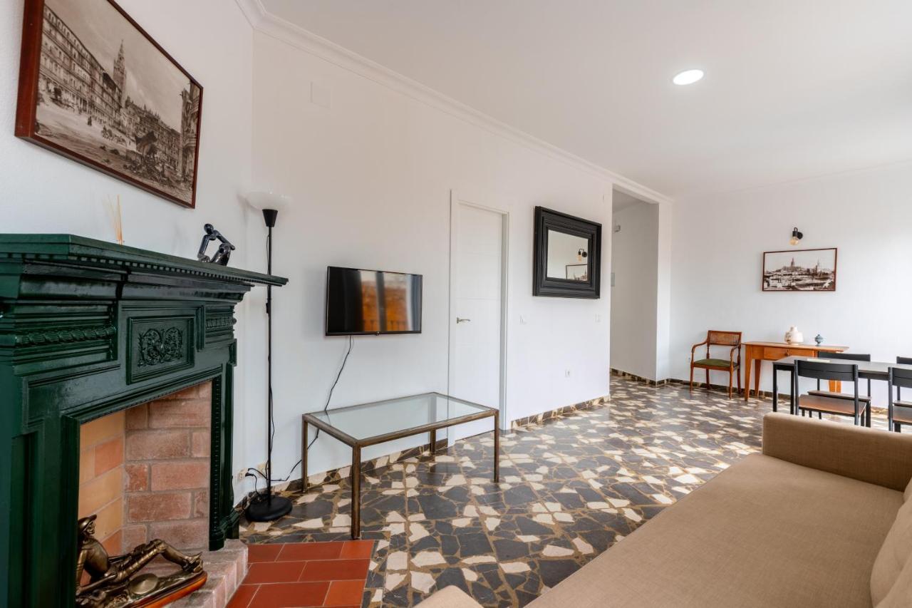 Aoa Conde De Ibarra Apartment Séville Extérieur photo