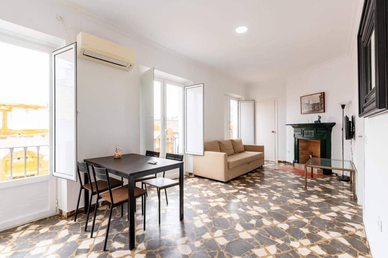 Aoa Conde De Ibarra Apartment Séville Extérieur photo