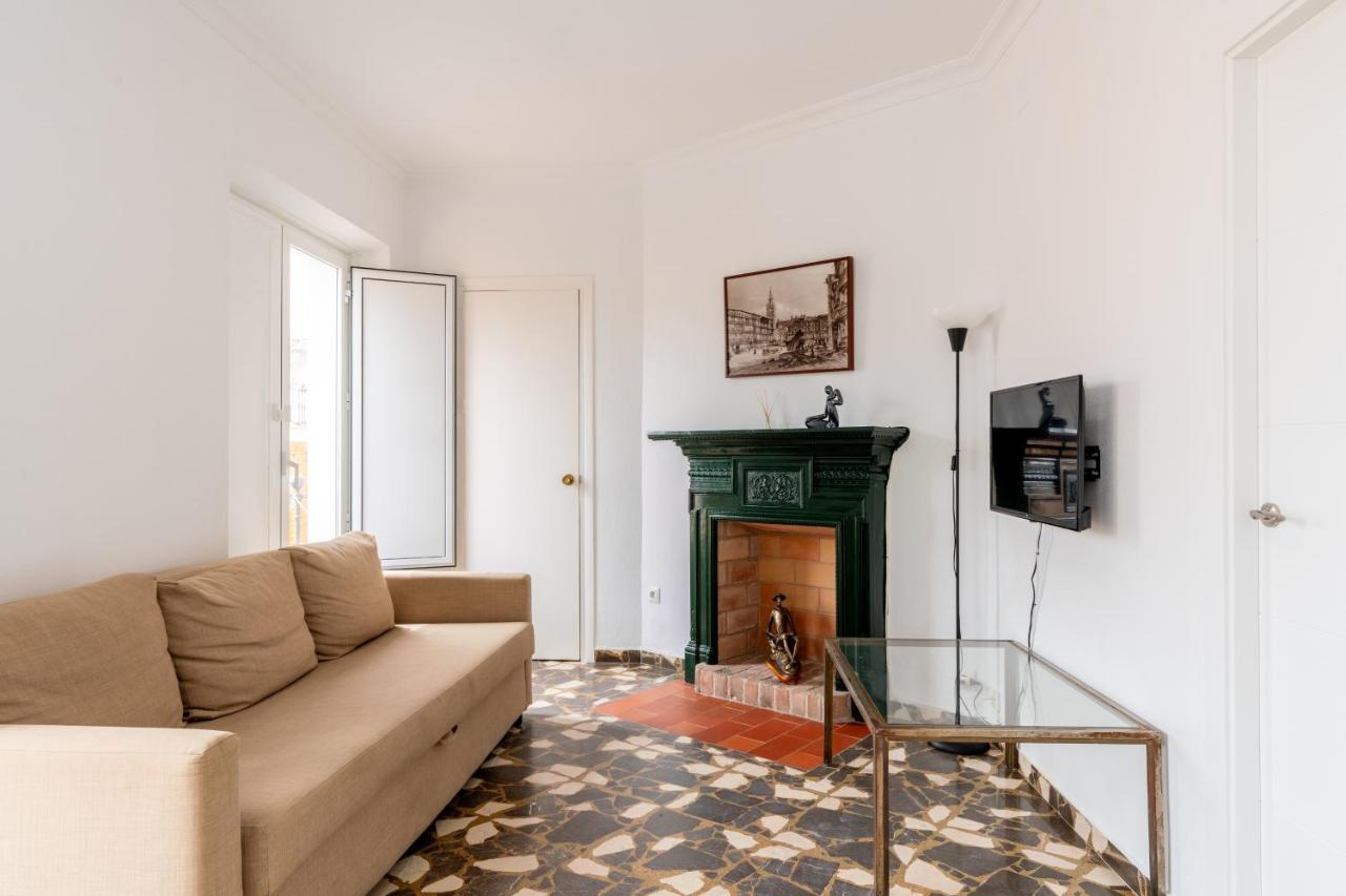 Aoa Conde De Ibarra Apartment Séville Extérieur photo